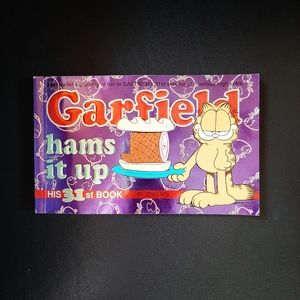 Garfield hams it up 31st book by Jim Davis NWOT